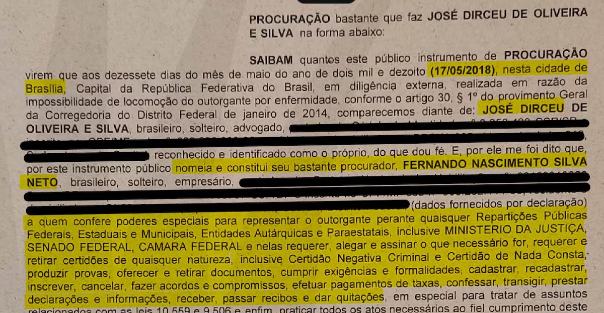 O ex-ministro José Dirceu assinou, em cartório,uma procuração concedendo amplos poderes ao empresário Fernando Nascimento Silva Neto, responsável pelo Atualbank | Foto: Vinícius Valfré/Estadão