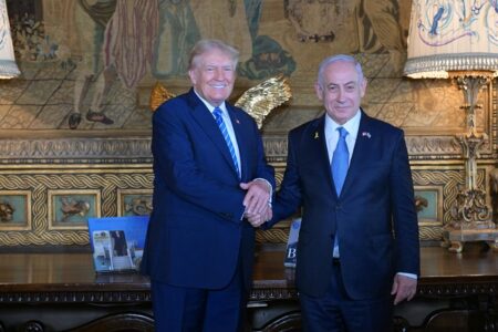 Vitória de Trump fortalece laço entre Israel e EUA, diz jornal