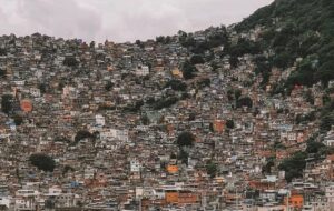 Brasil tem 16,4 milhões vivendo em favelas, diz Censo