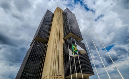 Ata do Copom: alta dos juros reflete condições atuais e incertezas