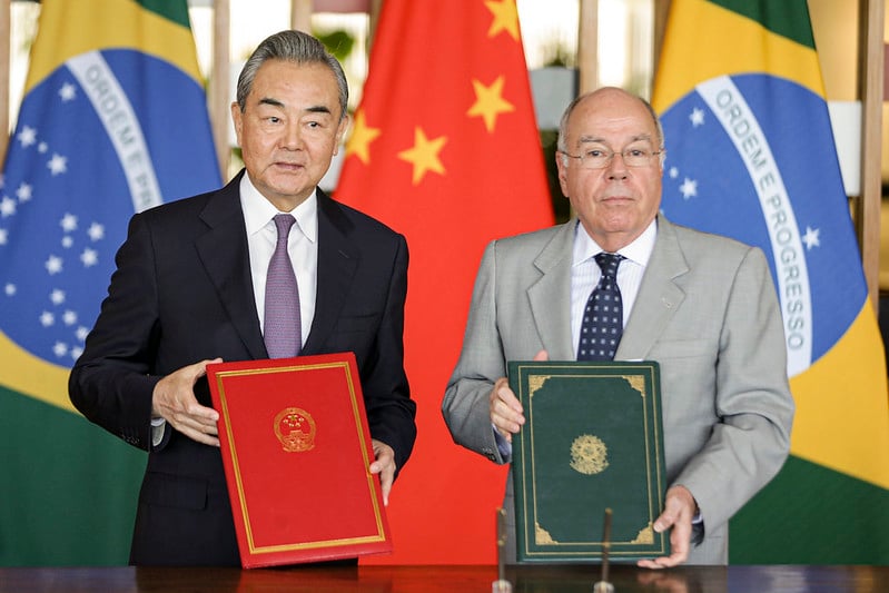 Mauro Vieira e Wang Yi