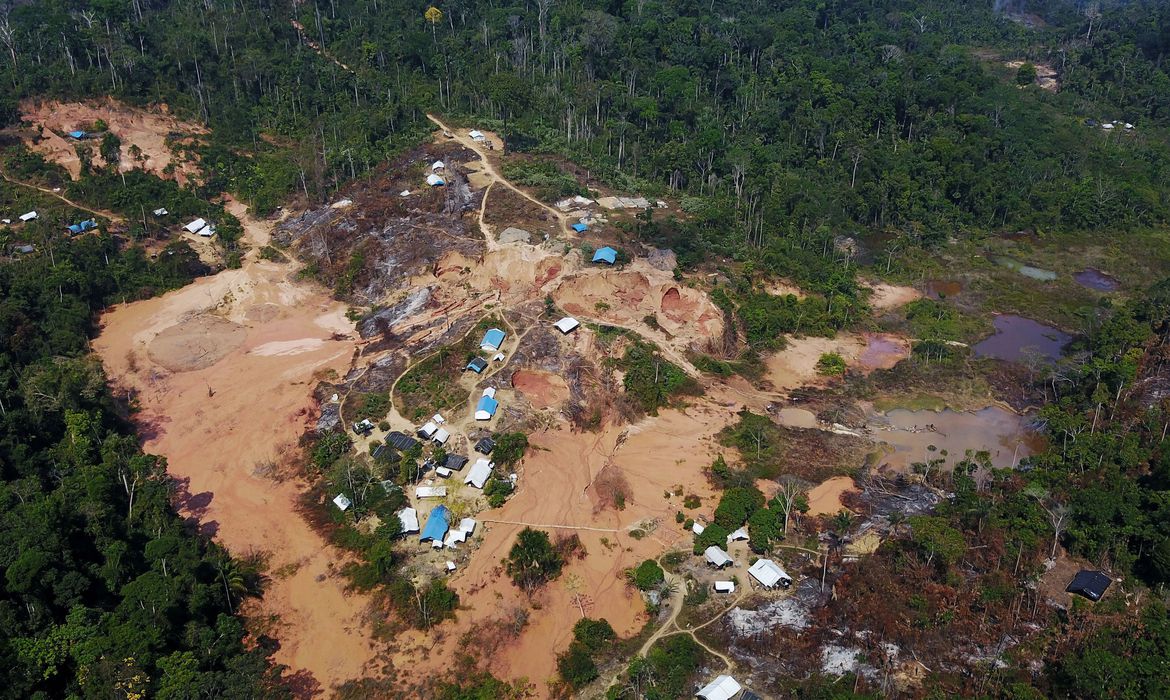 terra ianomâmi | A oposição tem pressionado o governo Lula e o Ministério dos Povos Indígenas por uma resolução na crise entre os ianomâmis | Foto: Nacho Doce/Agência Brasil