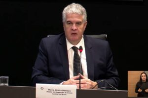 "Todas corretoras de criptomoedas do Brasil terão que seguir regras, e mercado marginal exigirá ação", diz diretor do BC