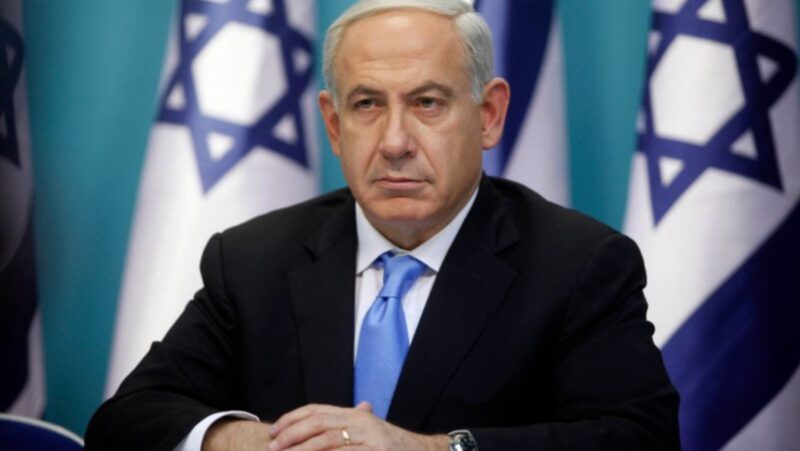 Benjamin Netanyahu foi condenado à prisão nesta quinta-feira, 21