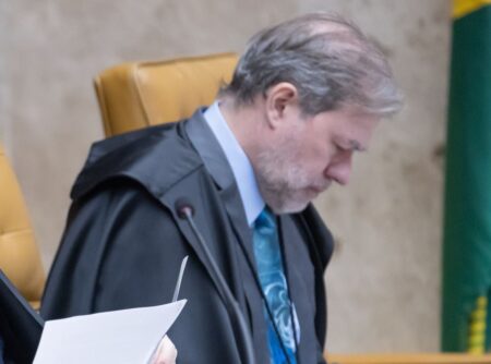 Jornalista segue sugestão de Toffoli e cria o ‘Morte à Democracia’ Jornalista segue sugestão de Toffoli e cria o 'Morte à Democracia'