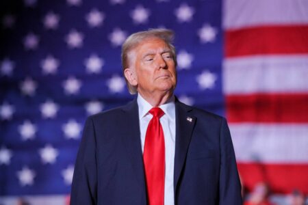 Processos criminais de Trump devem ser arquivados