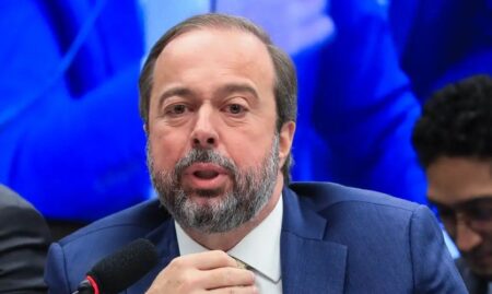 ‘O ministro de Lula Lá e os cinco bancões’