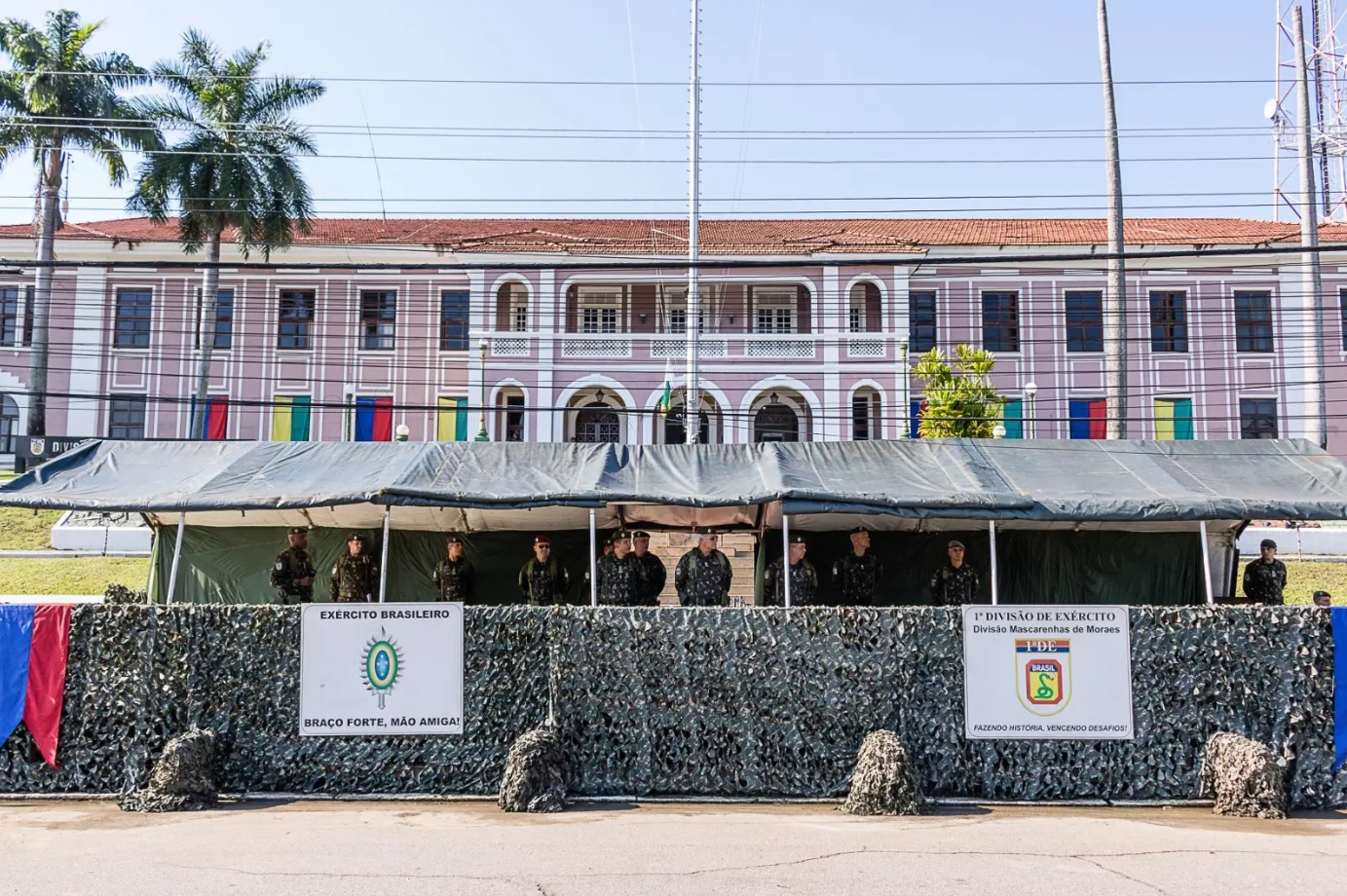 A 1ª Divisão do Exército, localizada na Vila Militar, na zona oeste do Rio de Janeiro, é subordinada ao Comando Militar do Leste. É ali onde está Braga Netto | Foto: Divulgação/Exército