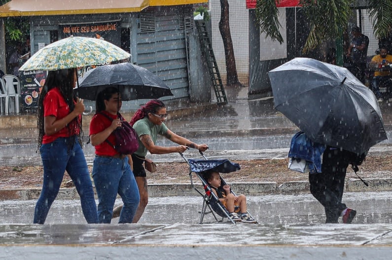 Natal deve ter chuva em diversas regiões do país, alerta Inmet