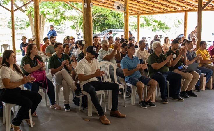 Produtores se reúnem para o 1º Encontro de Apicultores da Cooabriel