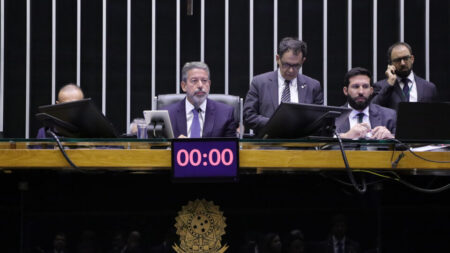 camara aprova pec do pacote fiscal que restringe abono salarial
