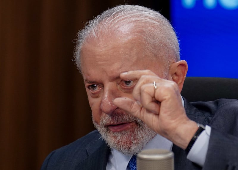 Lula cumpriu apenas 28% das promessas em metade do mandato