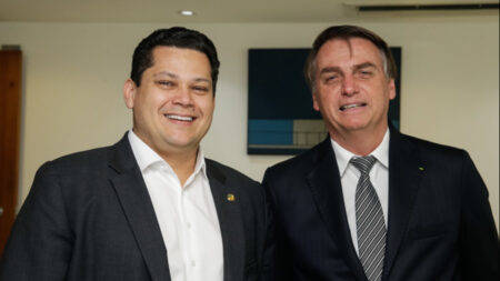 Pragmatismo de Bolsonaro coloca grupos da direita em conflito