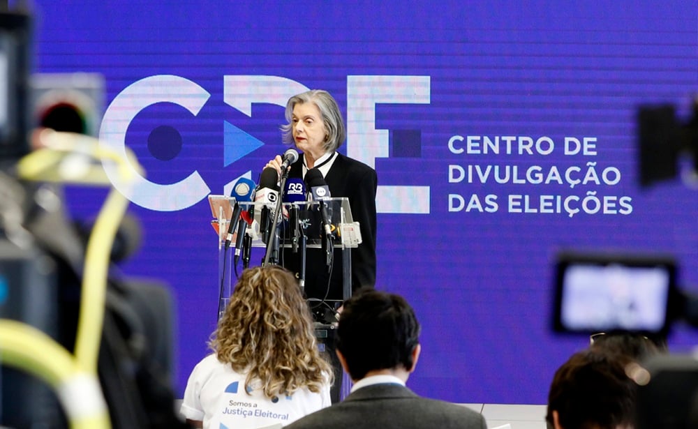 Presidente do TSE, ministra Cármen Lúcia, em pronunciamento no CDE 2024, no 2º turno das eleições