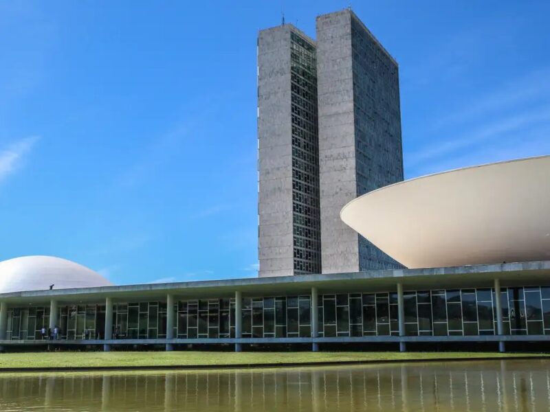 Câmara e Senado elegem novos presidentes neste sábado; entenda