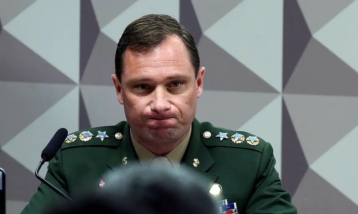 Em áudio vazado, tenente-coronel Mauro Cid afirma que foi ameaçado sobre perder os benefícios da delação premiada | Foto: Divulgação/Agência Brasil