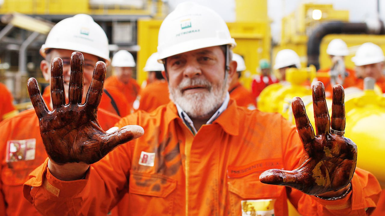 O presidente Lula está orientando a Petrobras, uma indústria tecnologicamente de ponta no Brasil, a investir gerando empregos | Foto: Ricardo Stuckert/PT