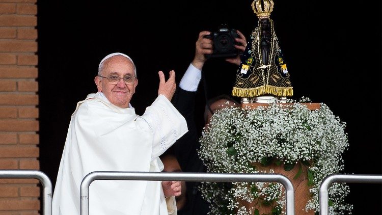 Papa Francisco celebra 12o ano como lider da Igreja Catolica