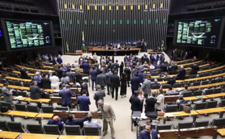 De 185 apoiadores da CPI do INSS, 81 são da base governista