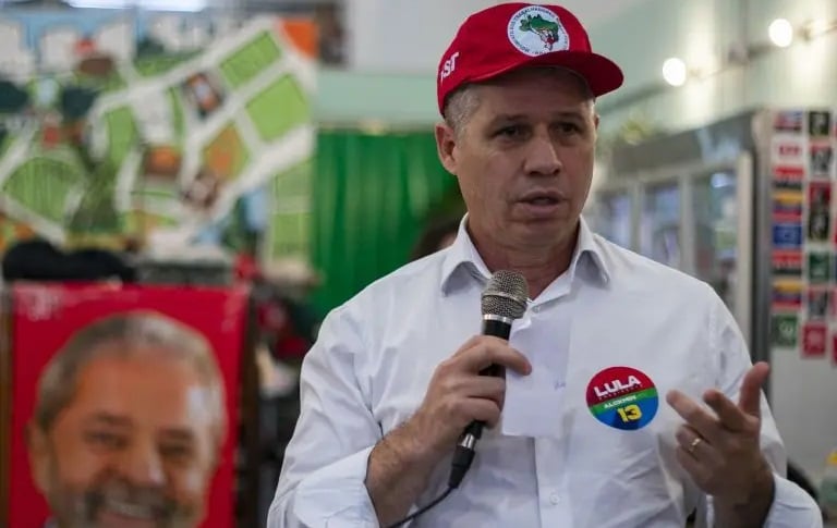 Os produtores rurais e o 'Abril Vermelho' do MST / Noticias No BR 8 paulo teixeira mst