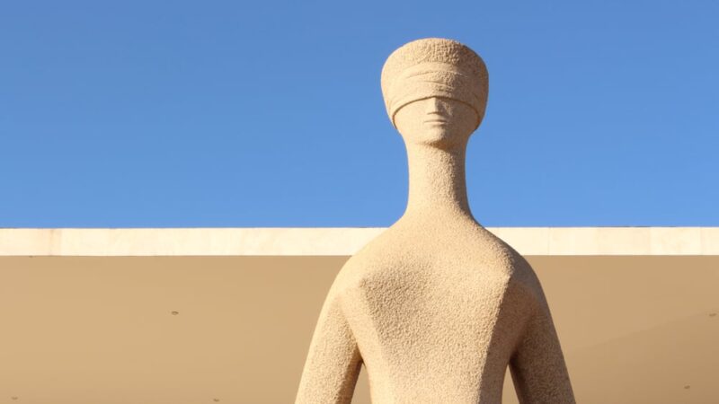 Projeto reduz 'sigilo de 100 anos' no poder público para apenas 10