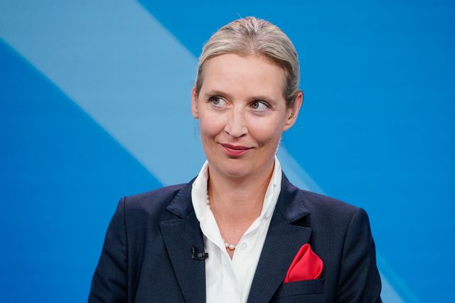 'Por que a esquerda odeia gente como Alice Weidel' / Noticias No BR 6 A líder do partido de direita "Alternativa para a Alemanha" (AfD, na sigla em alemão), Alice Weidel