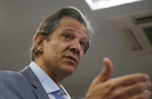 Haddad defende 'empréstimo do Lula': 'Tem gente com agiota'