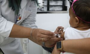 Vacinação de crianças é um tema controverso