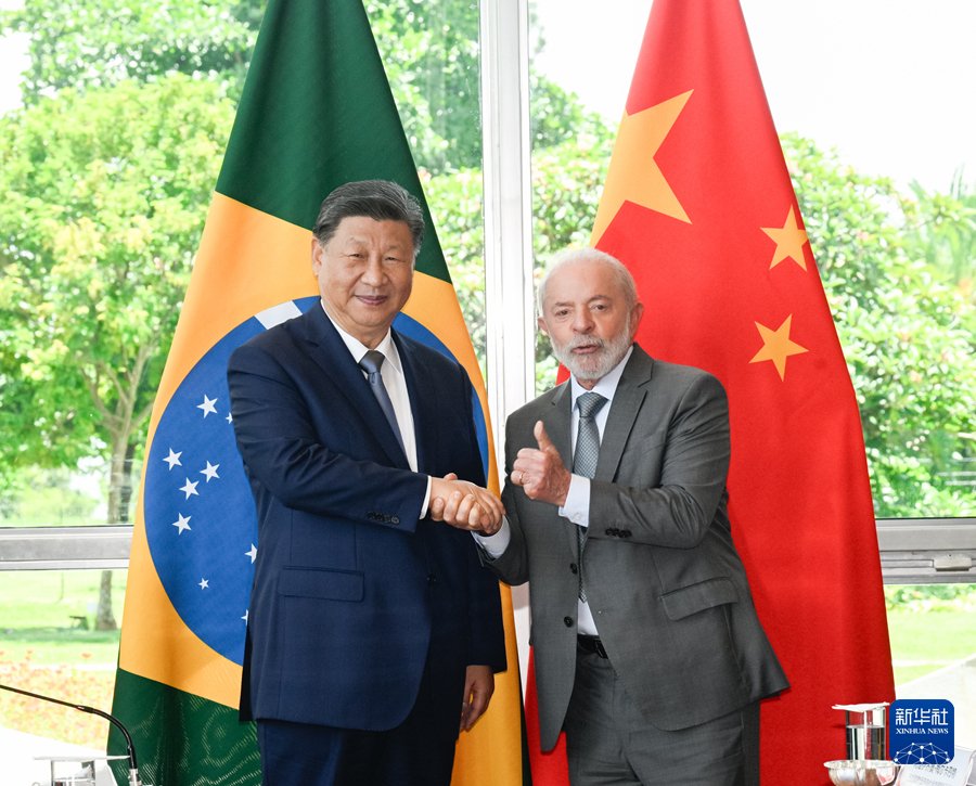 China investe no Brasil para contornar conflito com os EUA / Noticias No BR 1 Lula e Xi Jinping na China