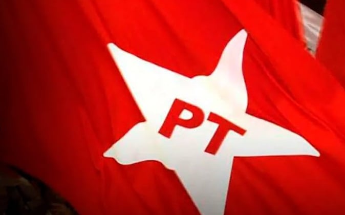 Com Lula, PT tem maior controle de ministérios desde 2003 / Noticias No BR 1 partido dos trabalhadores bandeira - pt - santo andré - paraná pesquisas