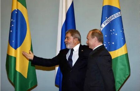 Livres repudia viagem de Lula a Moscou e cobra reação do Senado