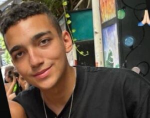 Refém libertado pelo Hamas encontra a família