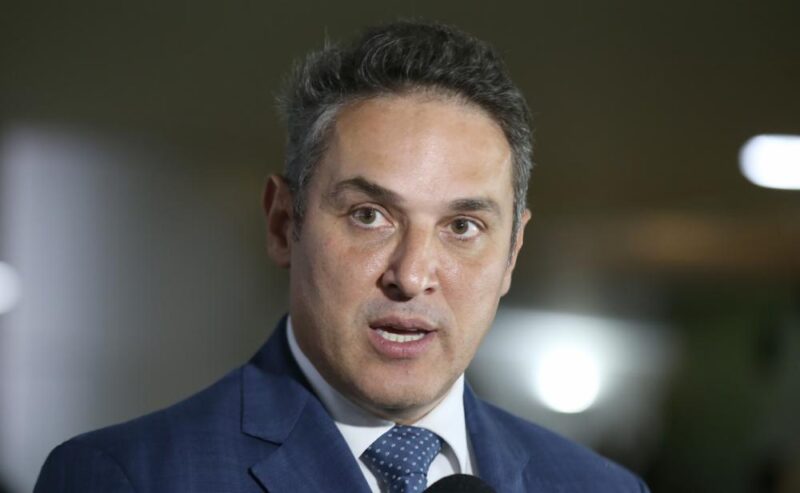 Zucco aciona PGR contra ministro da Previdência e Frei Chico