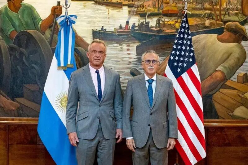 Argentina confirma saída da OMS após reunião com RFK Jr.