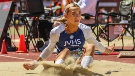 Atleta trans lidera provas femininas e causa polêmica nos EUA