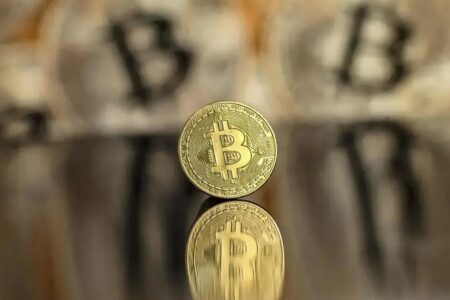 Bitcoin dispara e bate novo recorde histórico neste 2025