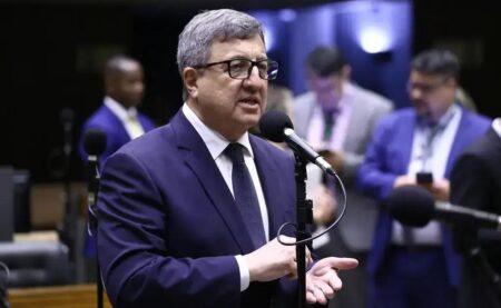 Câmara aprova urgência de projeto que equipara facções a terroristas