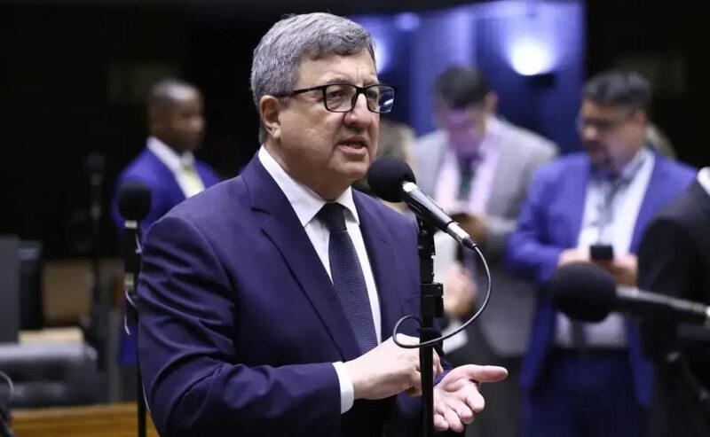 Câmara aprova urgência de projeto que equipara facções a terroristas