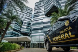 Carros de luxo do 'Careca do INSS' avaliados em mais de R$ 3 milhões
