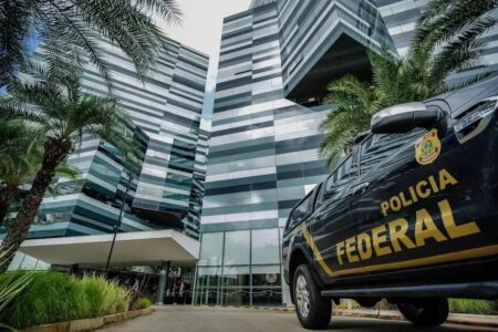 Carros de luxo do 'Careca do INSS' avaliados em mais de R$ 3 milhões