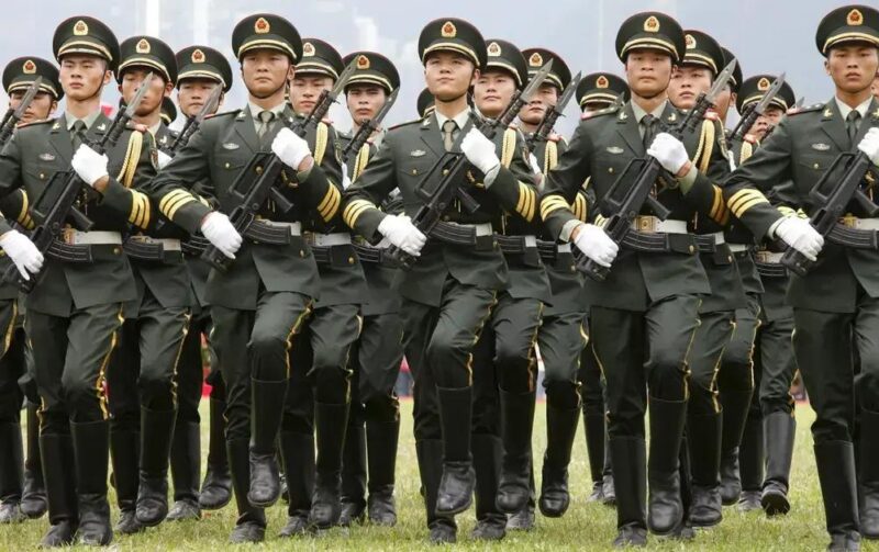 China testará avançado porta-drones com capacidade para 100 unidades