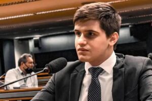 Confronto acalorado na audiência do mototáxi em SP termina em agressão