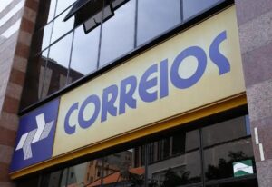 Correios abre licitação para carros executivos de luxo ao enfrentarem prejuízo bilionário