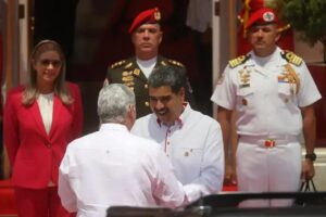 Cuba segue recebendo petróleo da Venezuela com fórmula secreta contra sanções