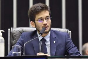 Dep. Kim Kataguiri pede auditoria em recursos de estatais e Sistema S