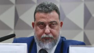 Ex-diretor da Abin revela alerta ao governo Lula antes de invasões de 8/1