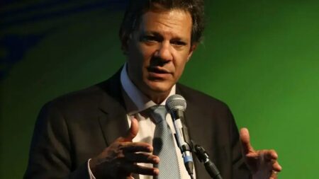 Haddad critica extrema-direita e projeta vitória do PT em 2026