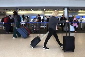 Impacto do aumento do IOF nas viagens internacionais e economia