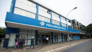 Justiça confirma condenação ao INSS e banco por desconto indevido