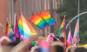 Lei que Proíbe Menores em Paradas LGBT é Apoiada por Parecer Favorável do PGR